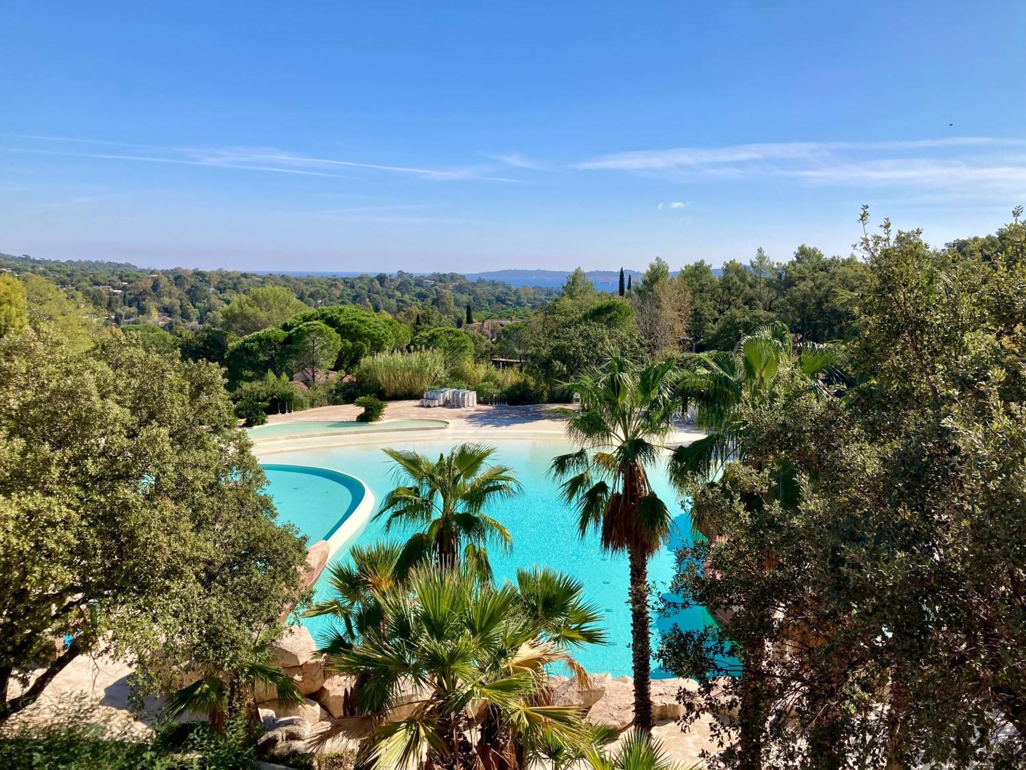 Les Restanques Vue Mer Roses 1070 Rez De Jardin Grimaud Exterior photo